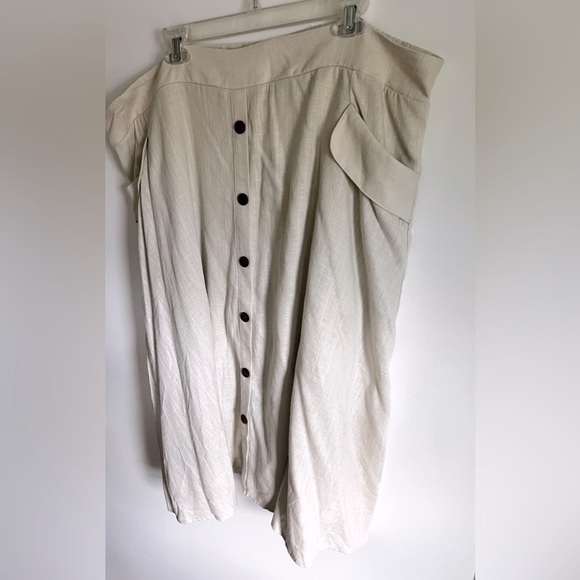TORRID Size 4X Linen Blend MIdi Cream Button-Front Skirt - Picture 3 of 14